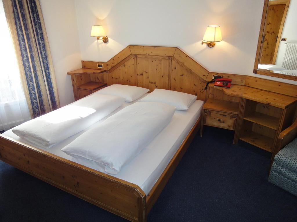 Hotel Zum Wolf Castelrotto Habitación foto
