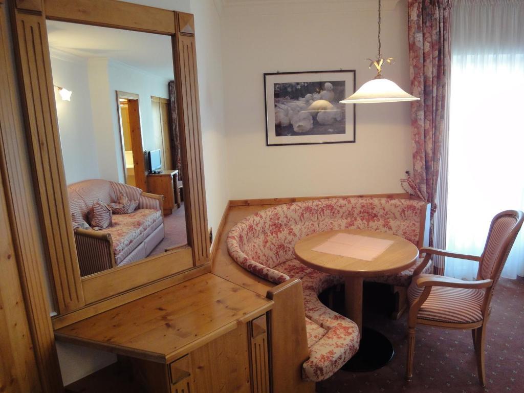 Hotel Zum Wolf Castelrotto Habitación foto